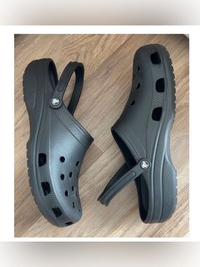 Men's Classic Crocs Black sandals  Size 17